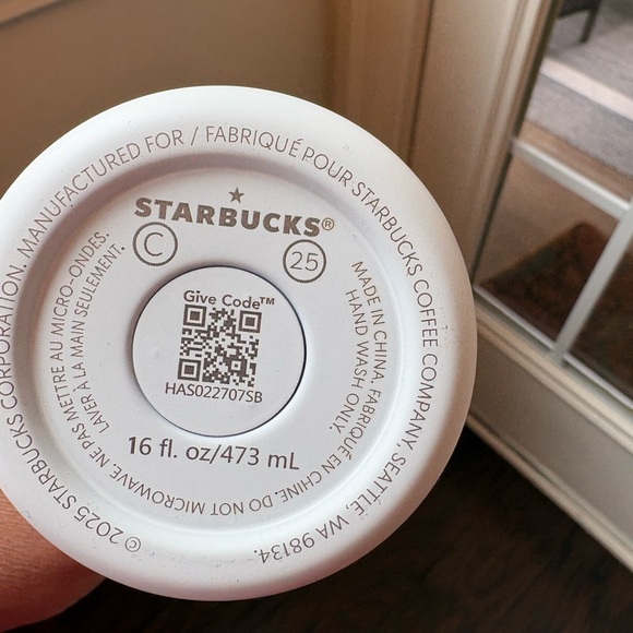 Starbucks x Roller Rabbit Tumbler - Picture 3 of 5